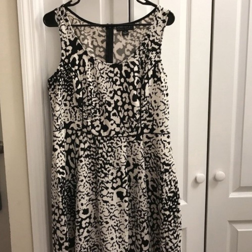 Forever 21 Black and White Animal Print Dress